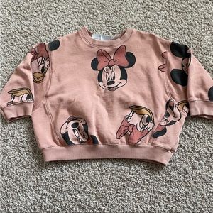 Zara 4/5 T sweatshirt.